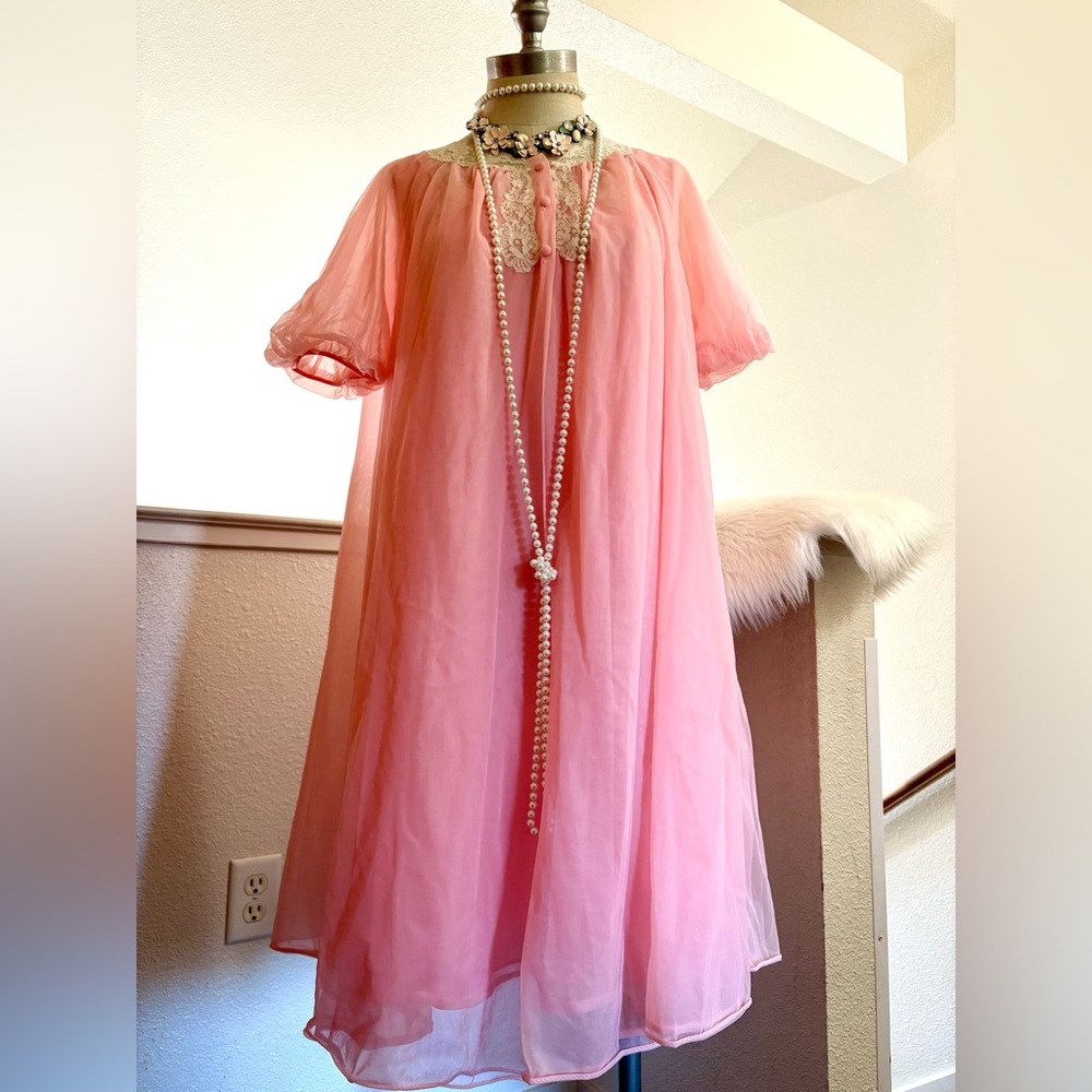 EUC M Pink Lace Vintage Nightgown Set RARE HTF - Picture 2 of 13